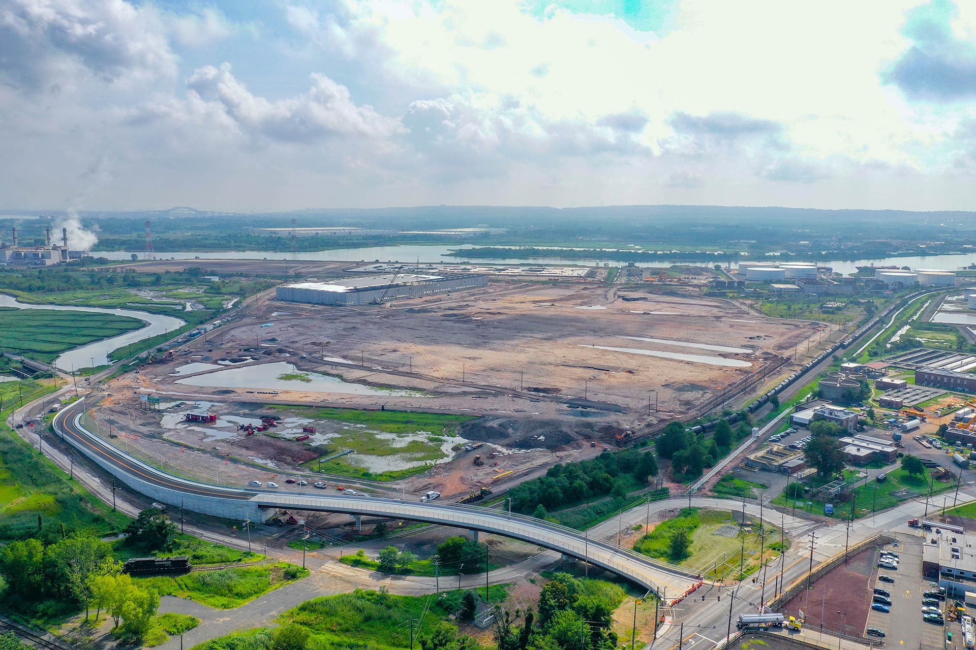 Linden Logistics Center construction project in Linden, NJ - Aerial photo from 350ft to the East